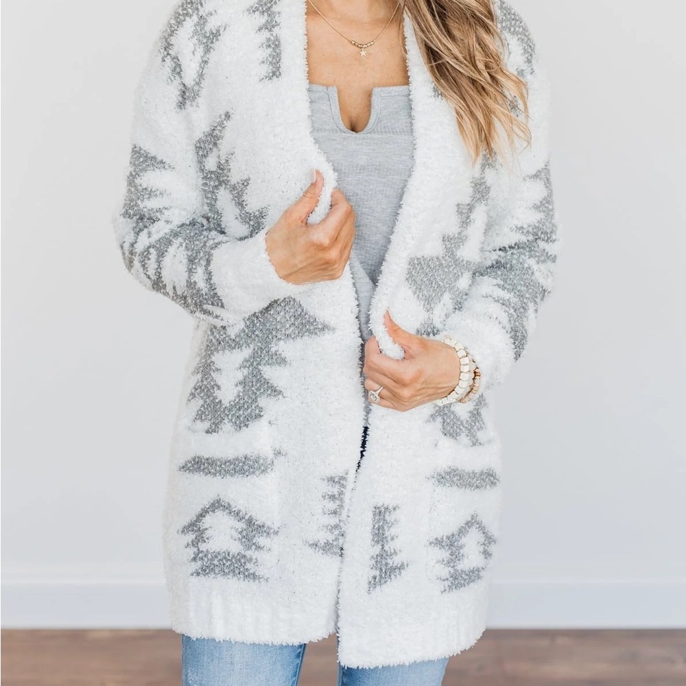 Pulse Boutique Blanket of Love Aztec Knit Cardigan - Size M, White/Gray - Picture 12 of 12